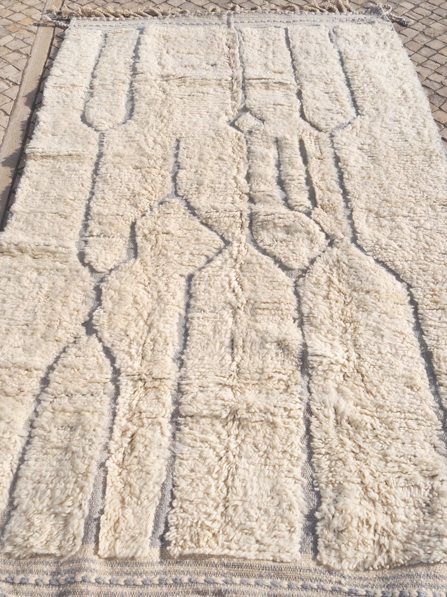 moroccan-beniourian-wool-rug-Adnan-2.jpg