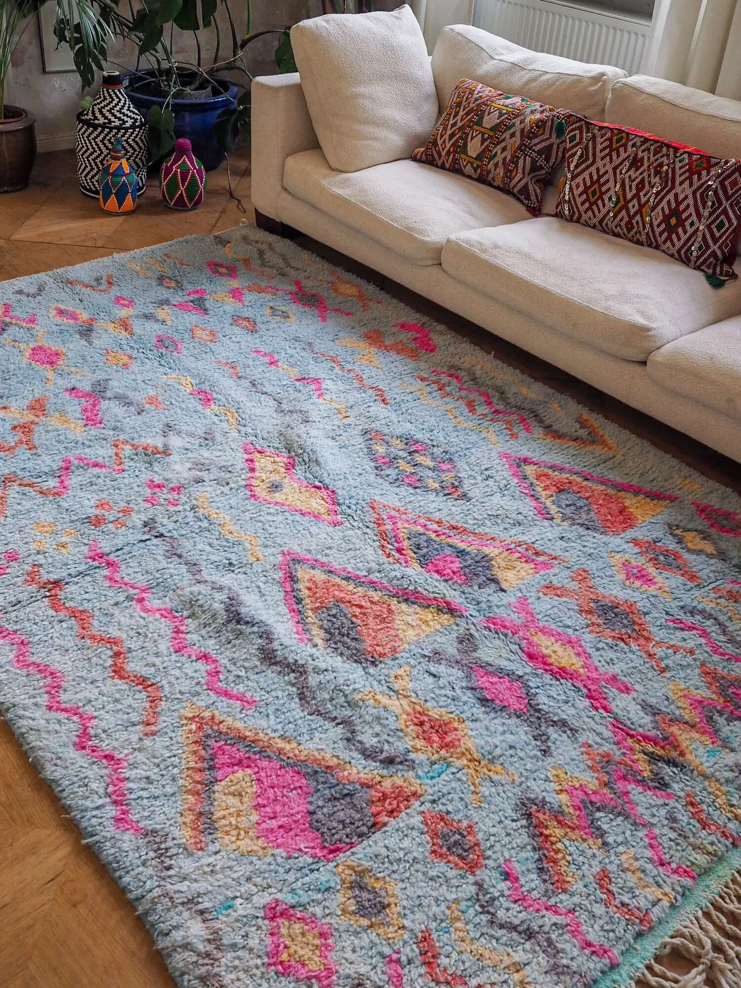 aventyr-moroccan-boujad-wool-rug-pink-love-in-the-sky-7.jpeg