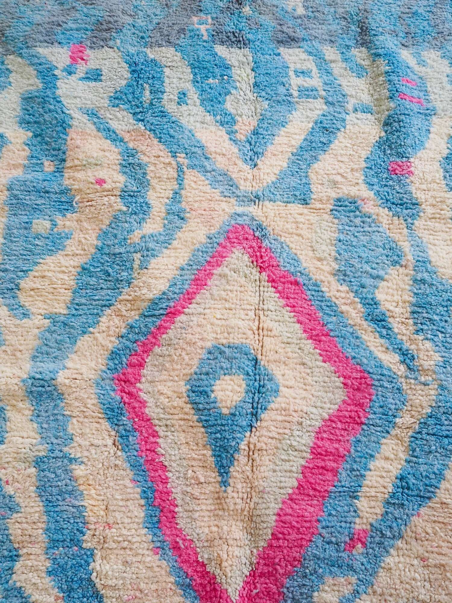 aventyr-moroccan-boujad-wool-rug-hidden-diamond-under-the-ocean-3.jpeg