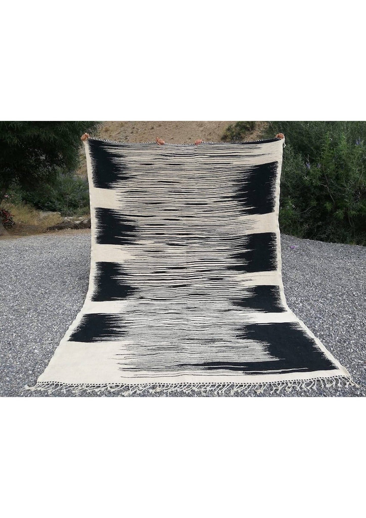 aventyr-moroccan-zanafi-flatweave-wool-kilim-meryem.jpg