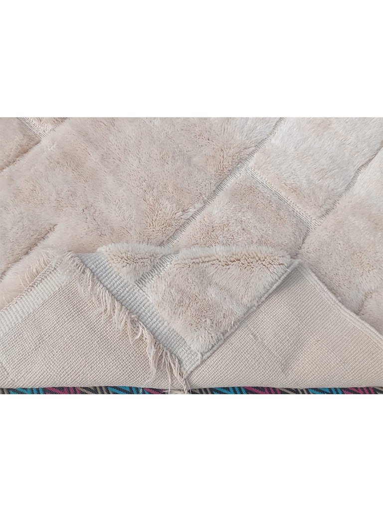 Moroccan-beni-mrirt-wool-rug-Ikram-5.jpg
