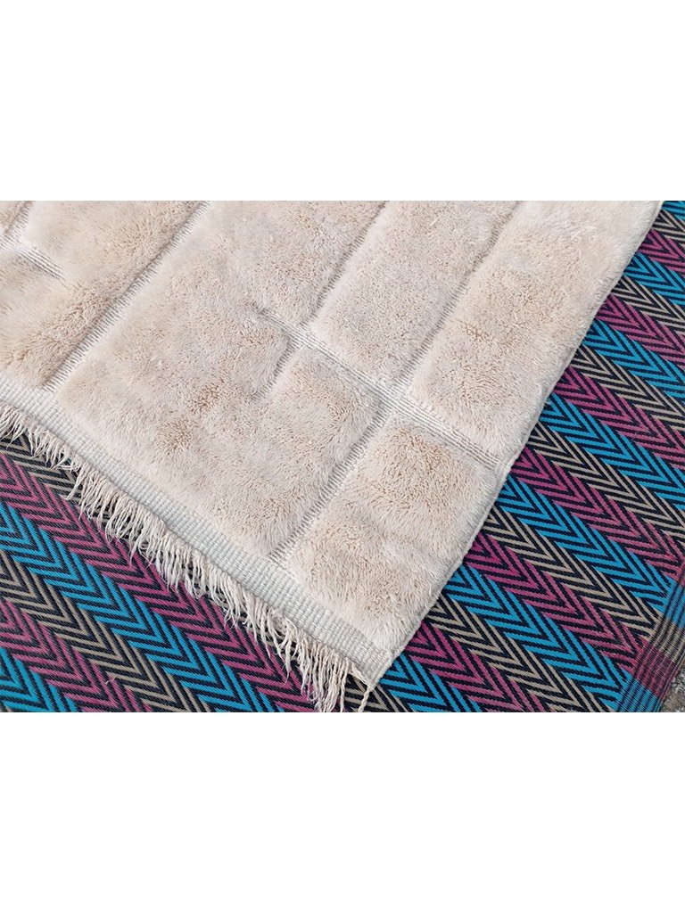Moroccan-beni-mrirt-wool-rug-Ikram-4.jpg