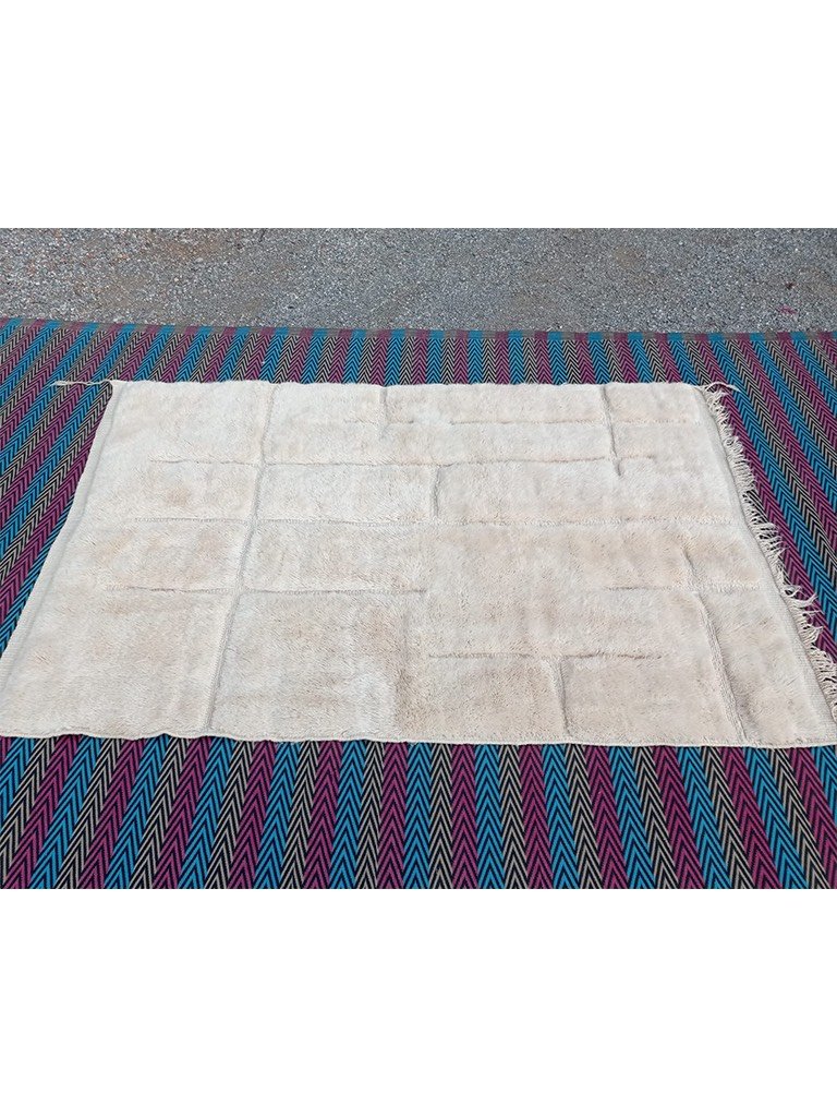 Moroccan-beni-mrirt-wool-rug-Ikram-3.jpg