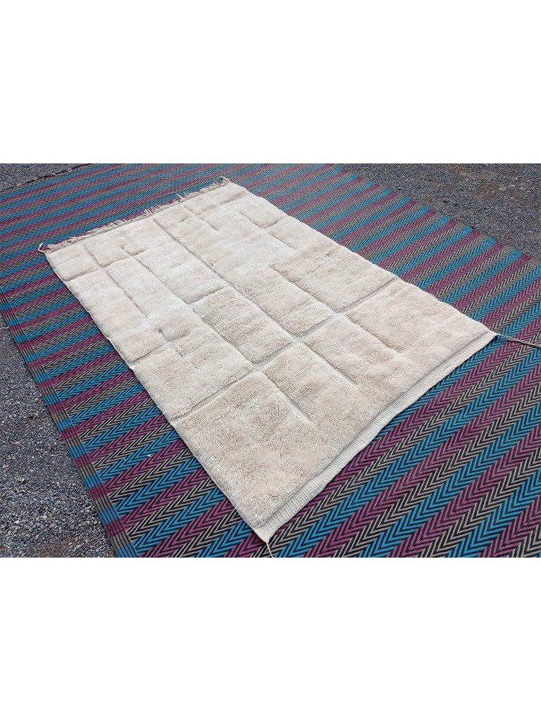 Moroccan-beni-mrirt-wool-rug-Ikram-7.jpg