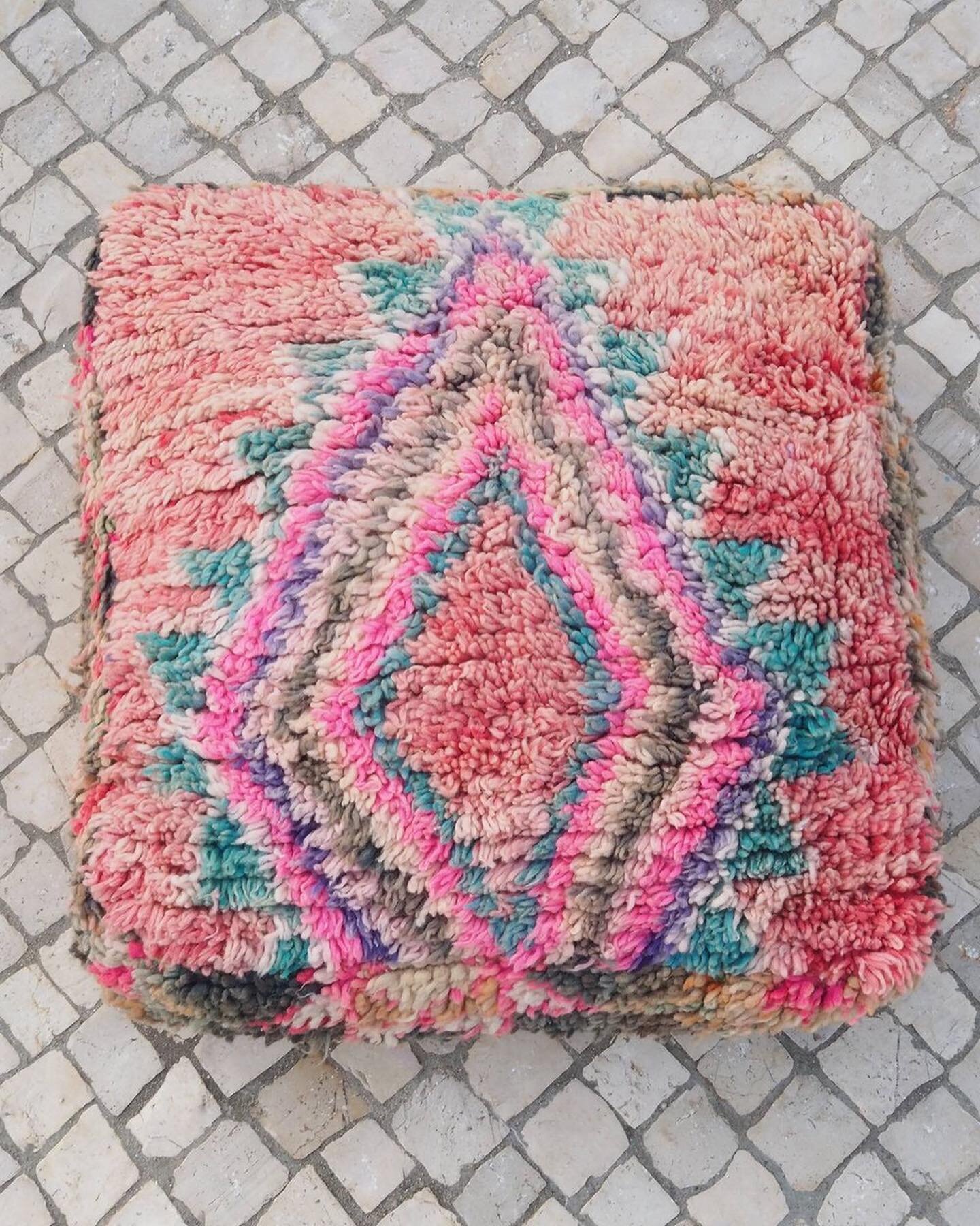 🌟 Just Launched 🌟 Dive into the rich heritage of Morocco with our latest collection of floor pillows! Each one is uniquely crafted from a vintage Beni M'guild rug, known for their vibrant colors and bold geometric patterns. 🎨
These aren't just flo