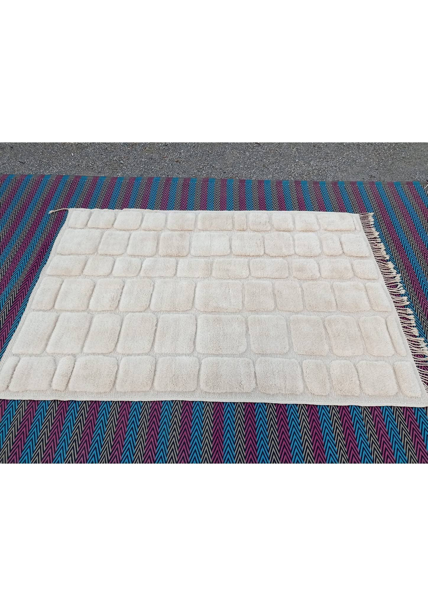 Moroccan-Beni-M'rirt-Wool-Rug-snow-3.jpg