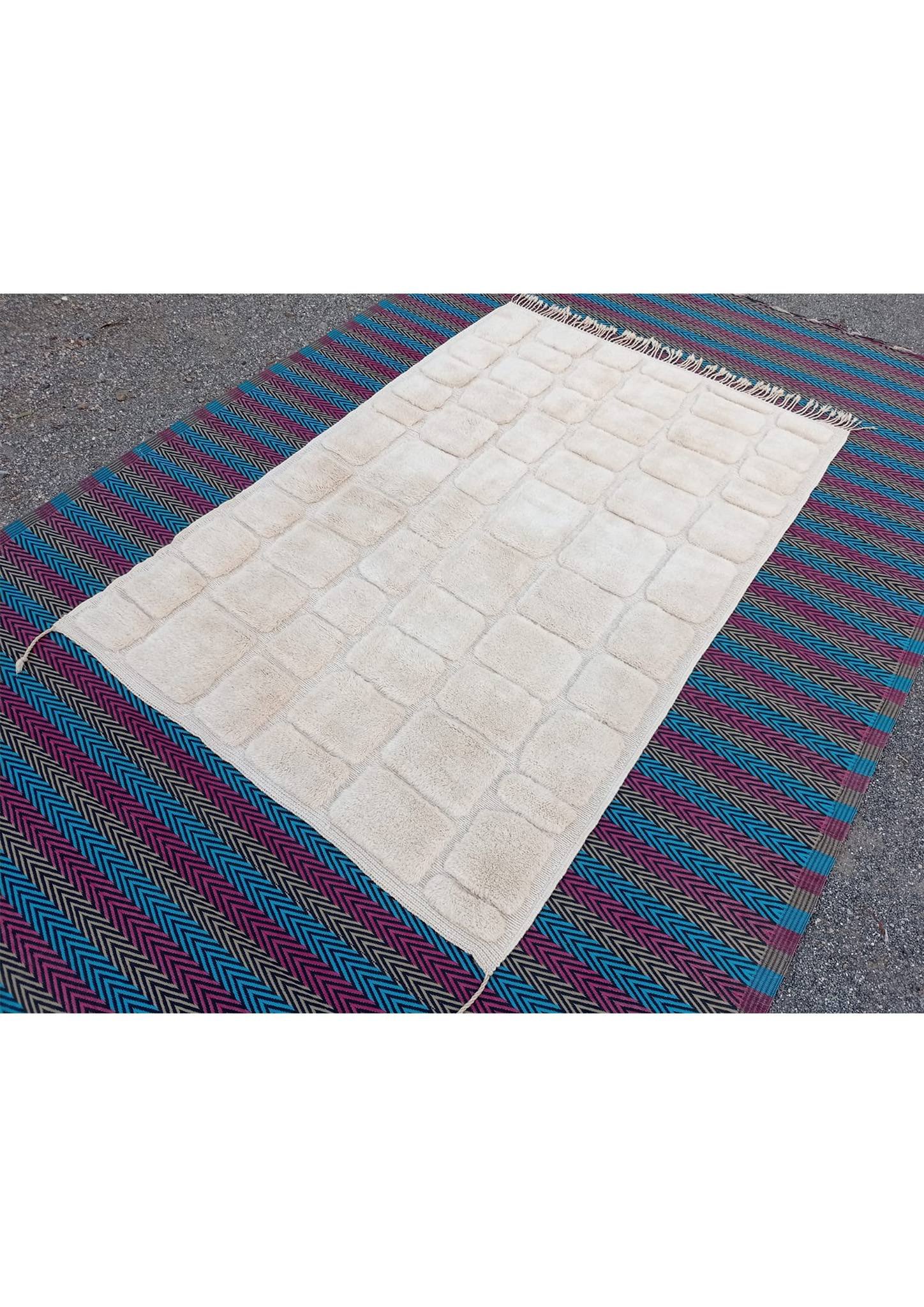 Moroccan-Beni-M'rirt-Wool-Rug-snow-6.jpg