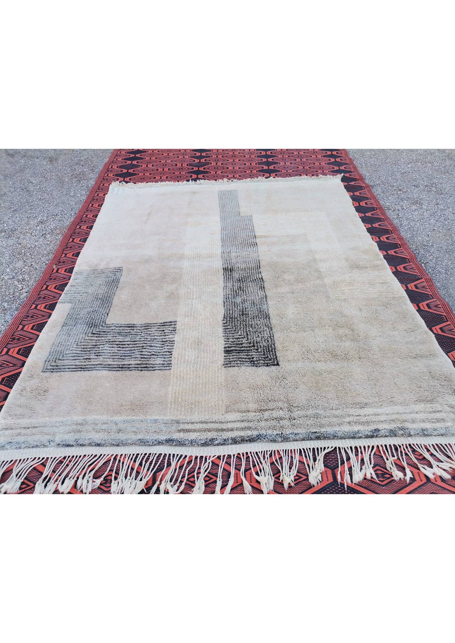 Moroccan-Beni-M'rirt-Wool-Rug-hidden-path-2.jpg