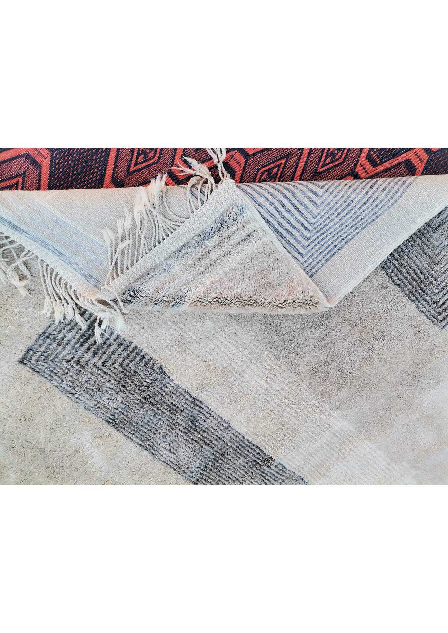 Moroccan-Beni-M'rirt-Wool-Rug-hidden-path-3.jpg