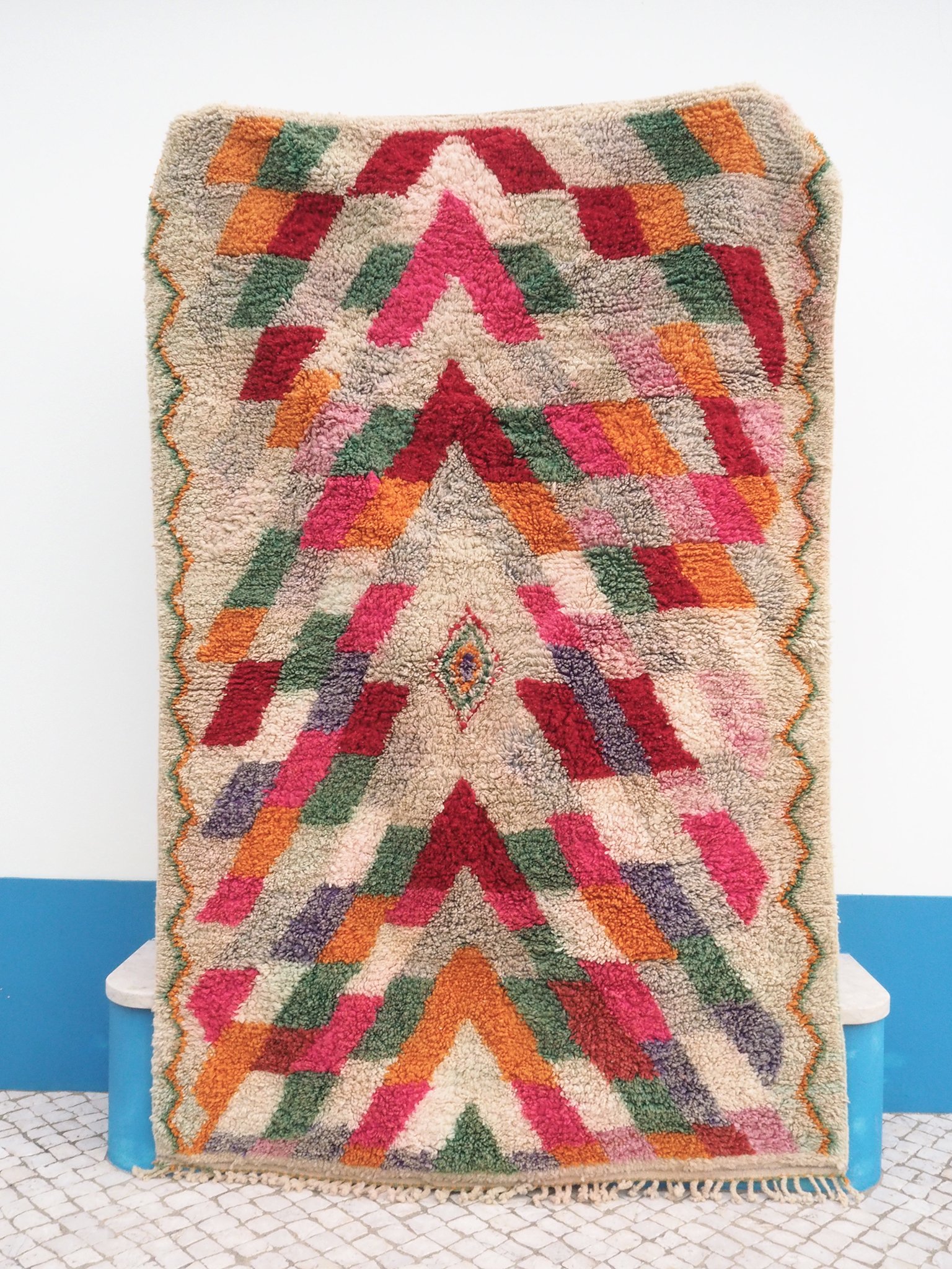 moroccan-wool-boujad-rug-rainbow-diamonds-260x160cm-1.jpg