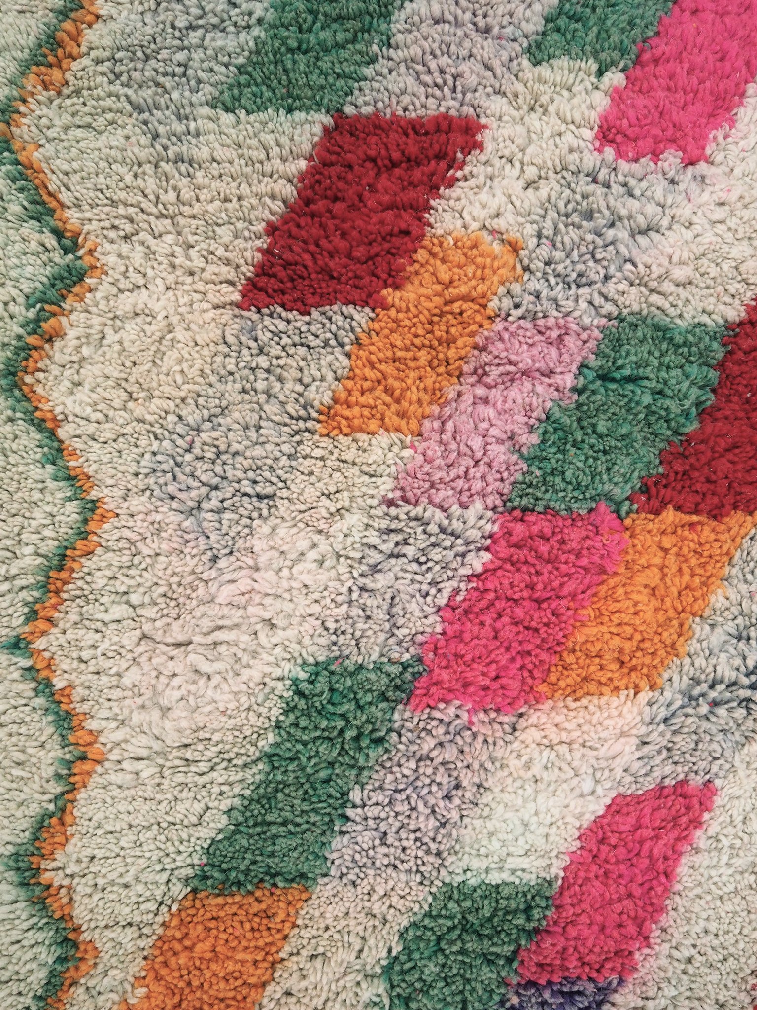 moroccan-wool-boujad-rug-rainbow-diamonds-260x160cm-5.jpg
