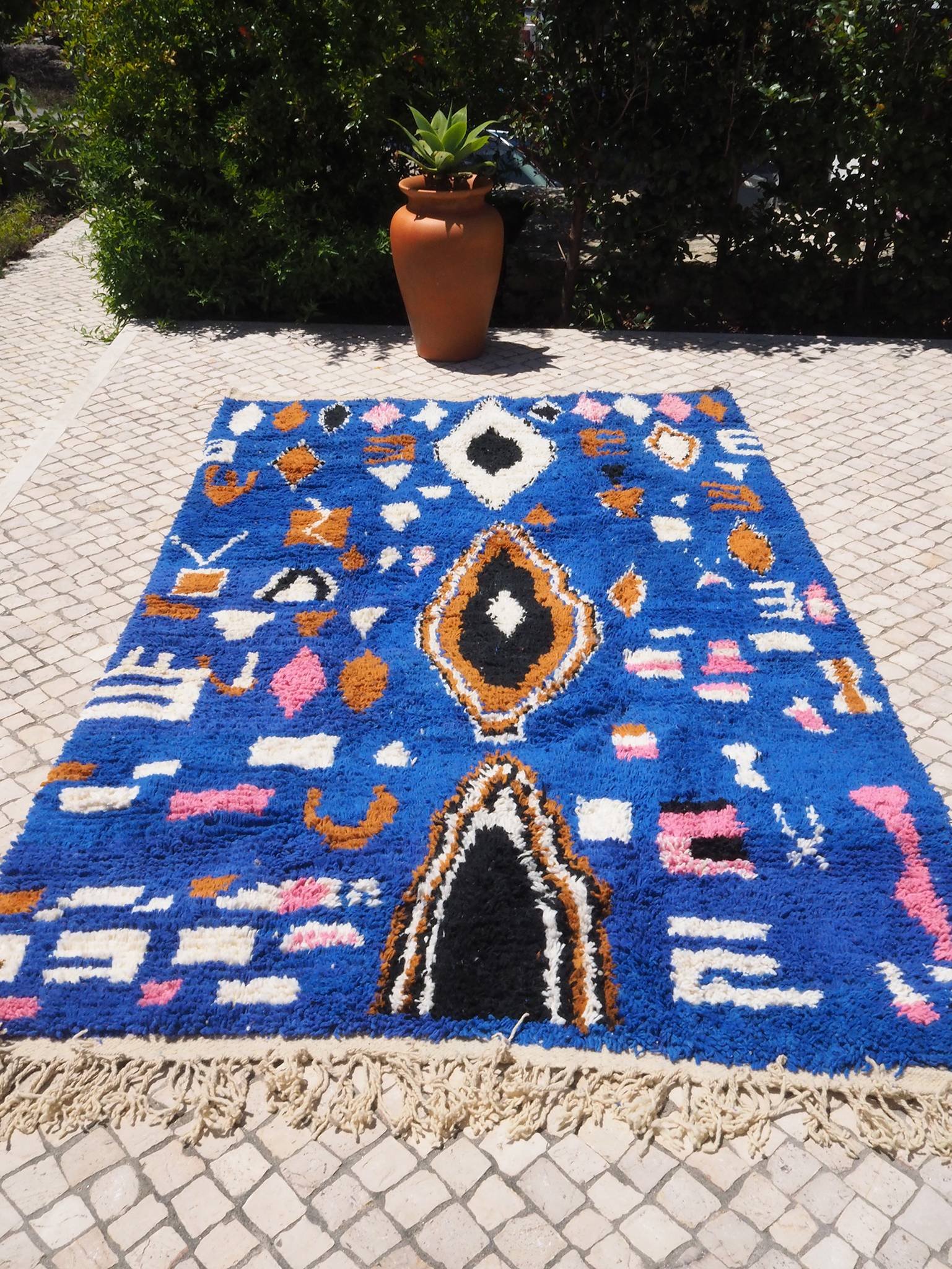 moroccan-wool-boujad-rug-le-bleu-285x165cm-2.jpg