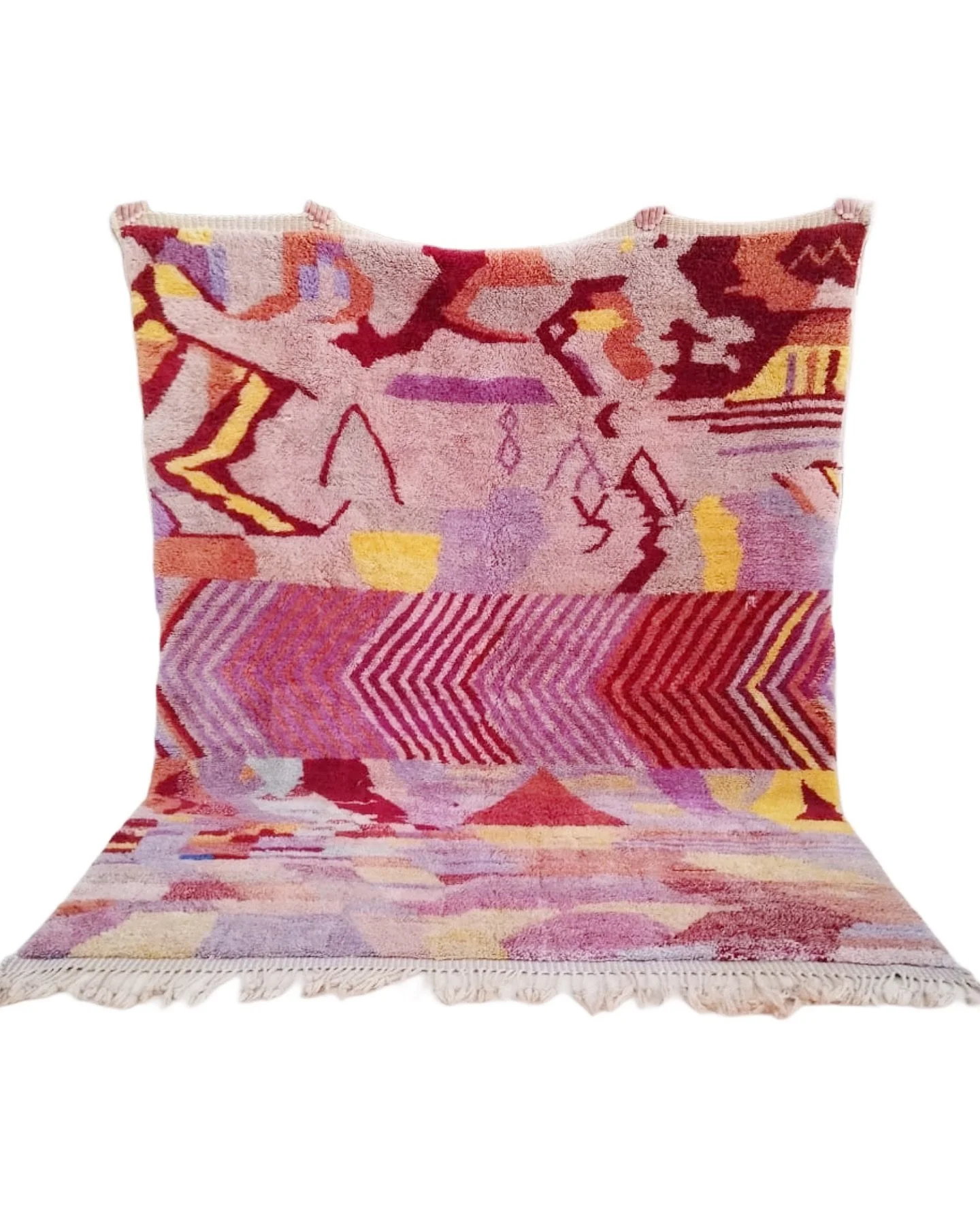 I know you all were worried about the burning rugs, but here is the final result! After undergoing the traditional burning, washing, and drying process, this vibrant Beni M&rsquo;rirt rug is ready to shine. The process might seem intense, but it&rsqu