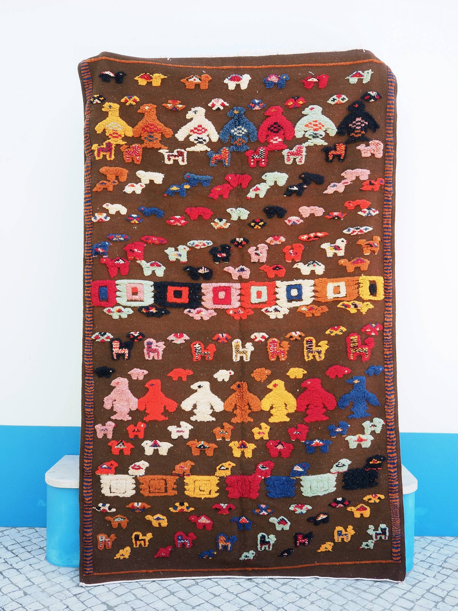 MOROCCAN TAZNAKHT WOOL RUG - animal - 270 x 160 cm