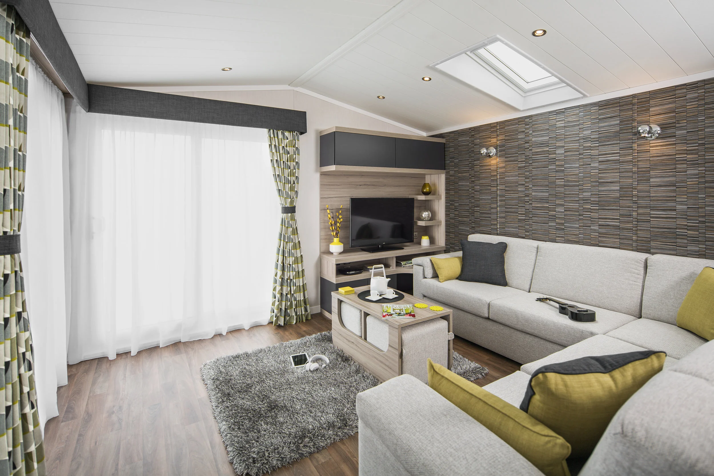 Alsace Lodge 42ft 2B - Lounge.jpg