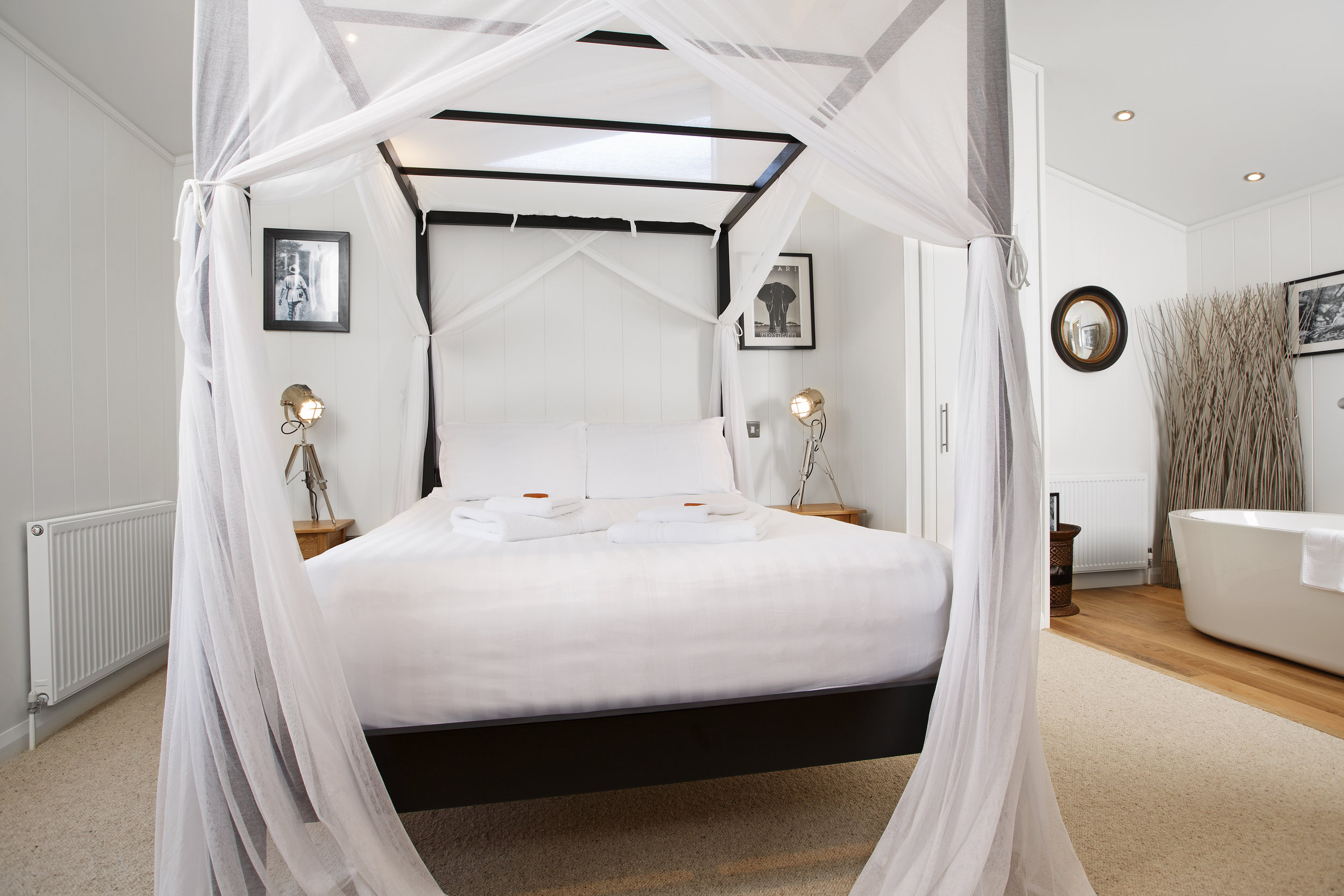 Silverton Main Bedroom 01.jpg