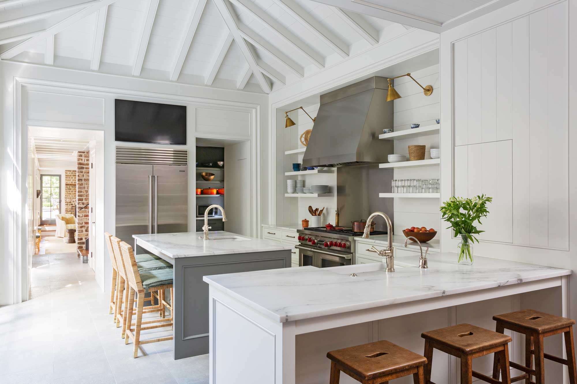 custom-design-high-end-kitchen.jpg