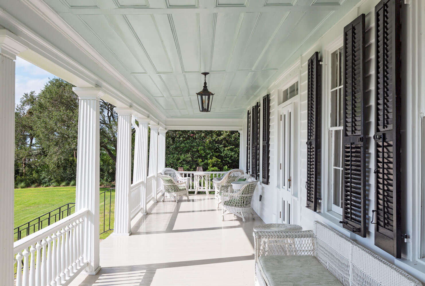 custom-restored-milled-columns-porch-trimwork.jpg