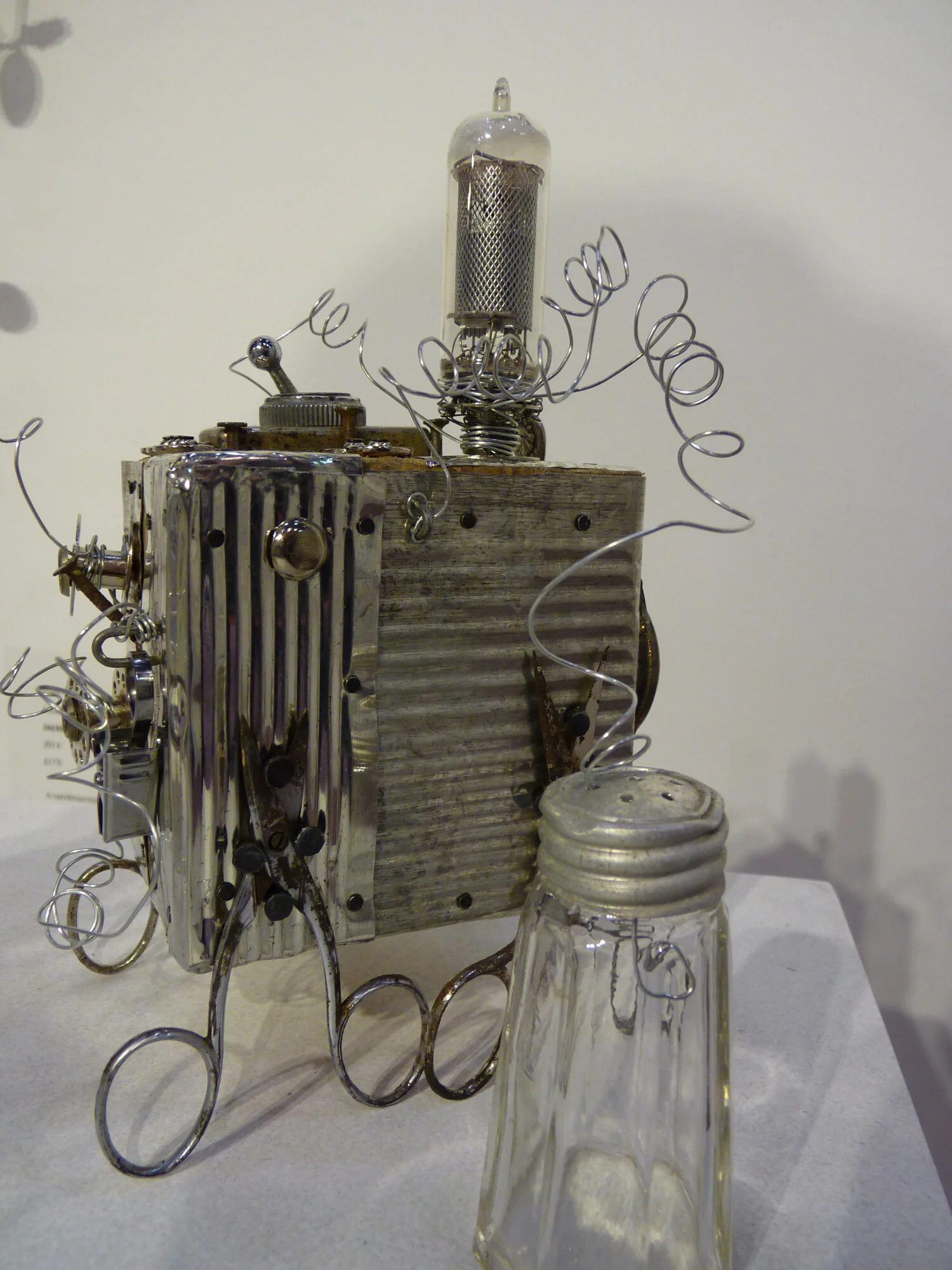 Dis-functional - pepper pot one