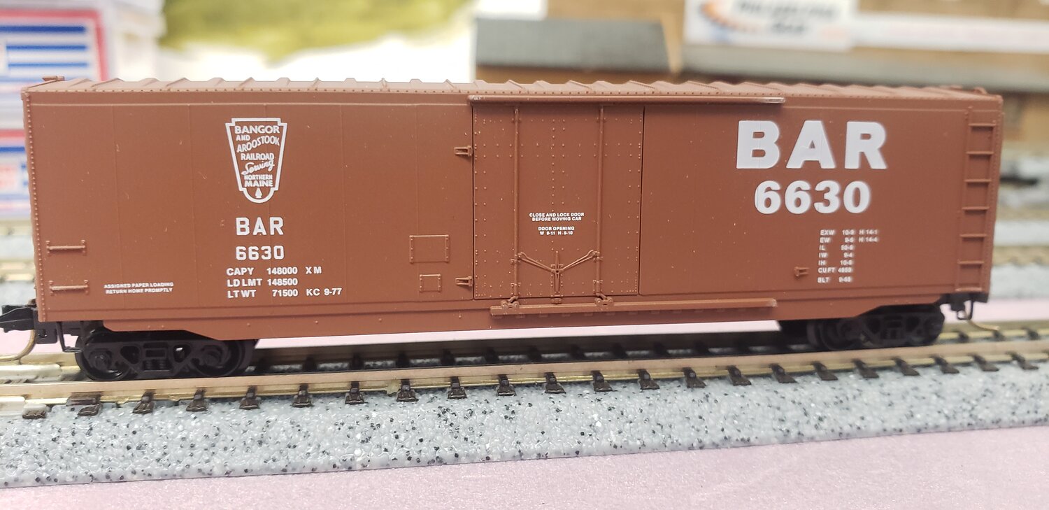N Scale Great Northern 4pack Micro-Trains 99300153-40ft Wood Box Car
