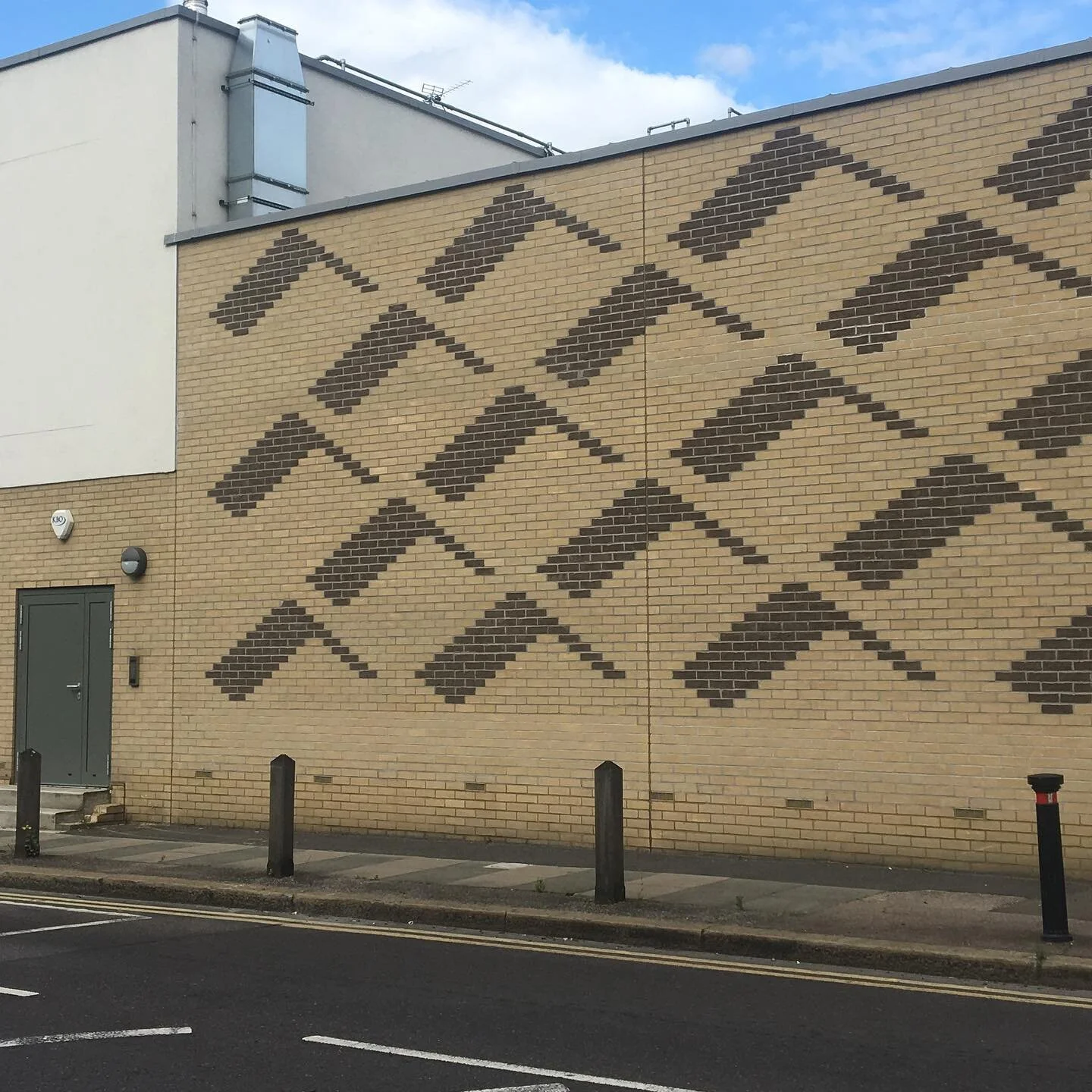 A Vehicle for Public Ornament by @euphrosyneandrews #tonic #issue6 #floor #ornament