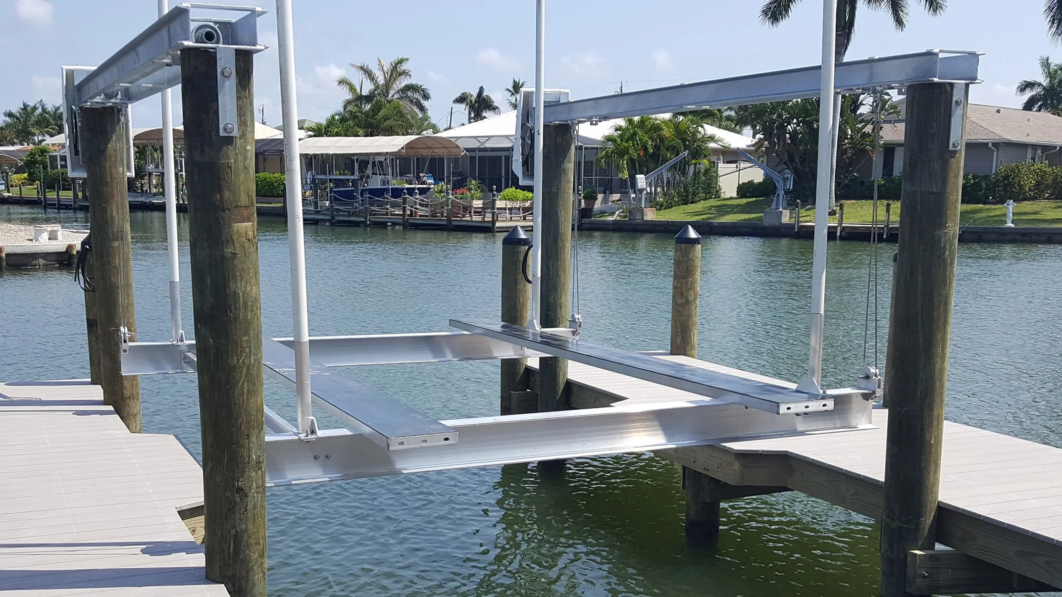 12 Foot Boat Lift Bunks : Proper Bunk and Boat Placement on the Lift ...