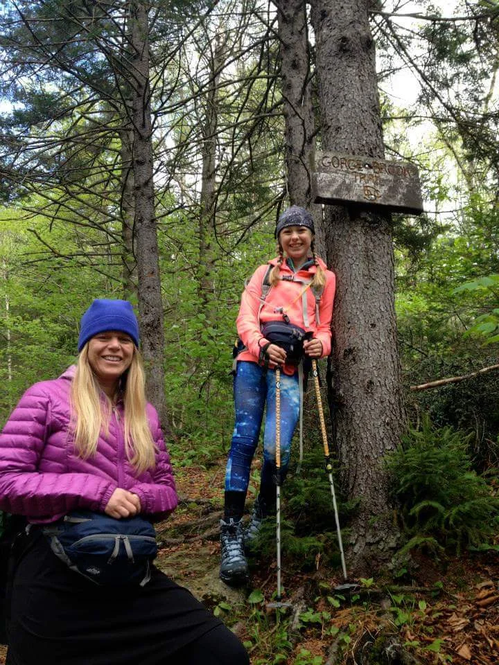 Tammy Daugherty hiking with her daughter, Emma