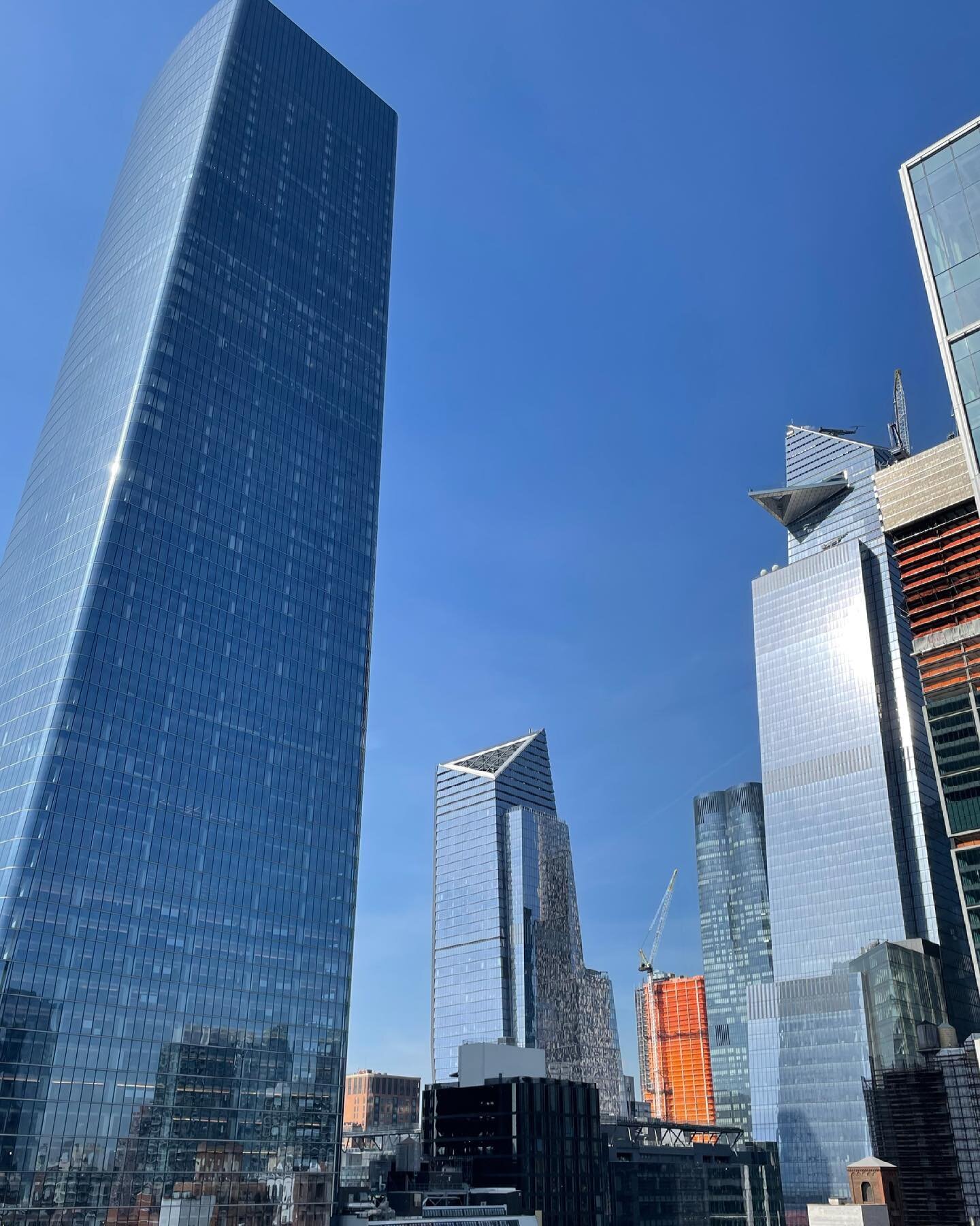 Manhattan West x Hudson Yards
.
.
.
.
.
#hudsonyards #manhattanwest #engineering #architecture #nycviews #skyscrapers #realestate #nycrealestate #nycskyline