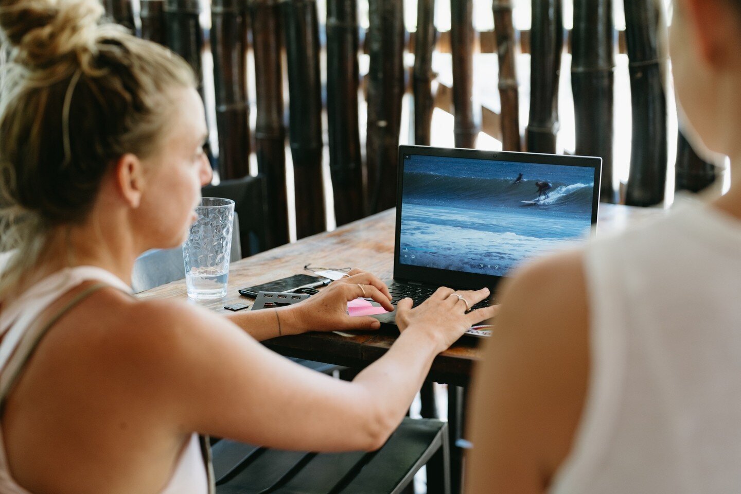 Video Coaching: Wether it's your 1st surf session or you have been surfing for years, video coaching is one of the most useful tools to quickly improve your surfing! Even though it can be a bit humbling at times to see yourself surfing ( like that 10