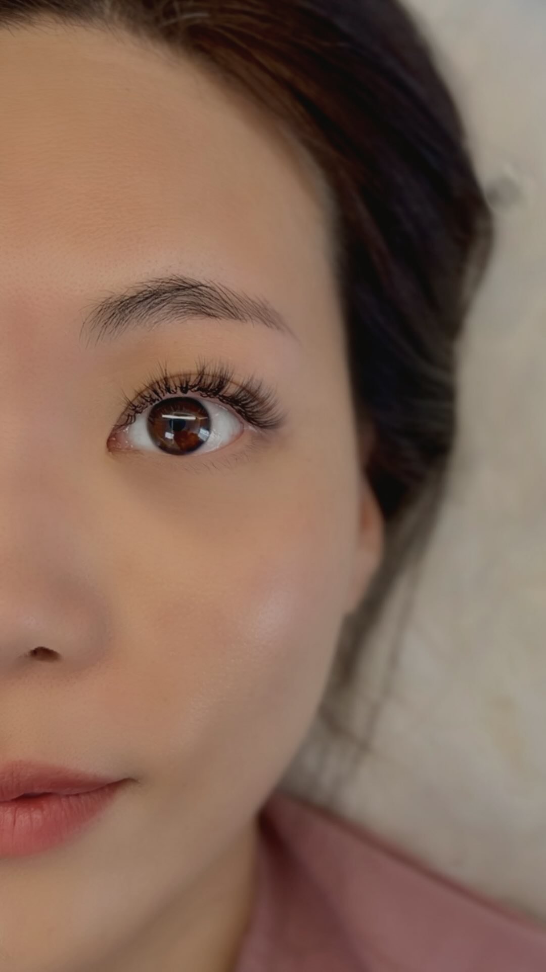 A fuller approach to a classic set🕊️
This lovely client found me on Yelp and came in with a few lashes still hanging on.
During our consultation, we realized it was time for a fresh start—so we opted for a removal and customized a fuller a
