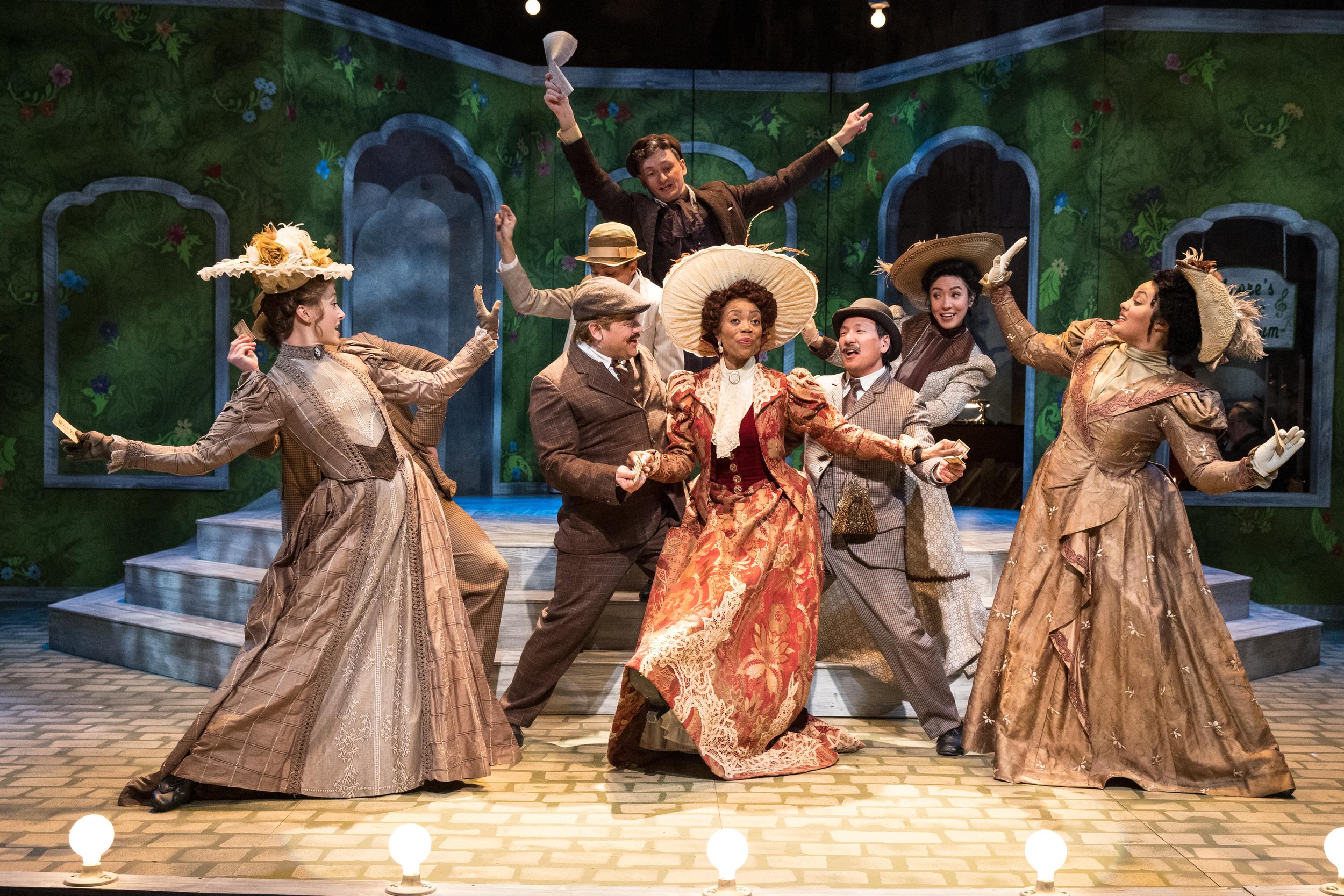 02TLD_HelloDolly_Credit-DanNorman-min.jpg