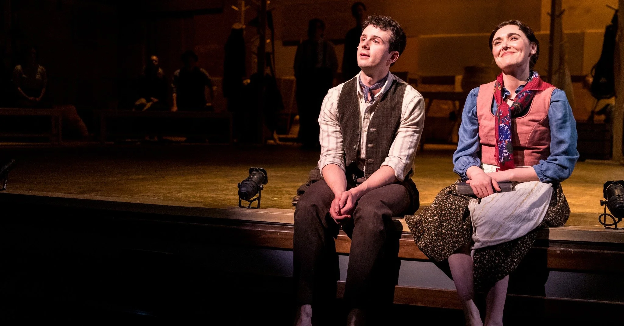 We're beginning our final week of performances of the "breathtakingly brilliant" (Pioneer Press) MY &Aacute;NTONIA. 

It's been a joy to see audiences embrace this story of resilience, community and finding home in those we love.

📸 by Dan