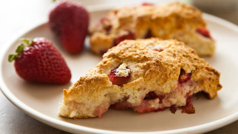 strawberry scone.jpg