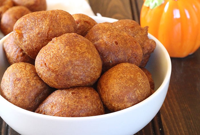 pumpkin spice apple cranberry doughnut holes .jpg