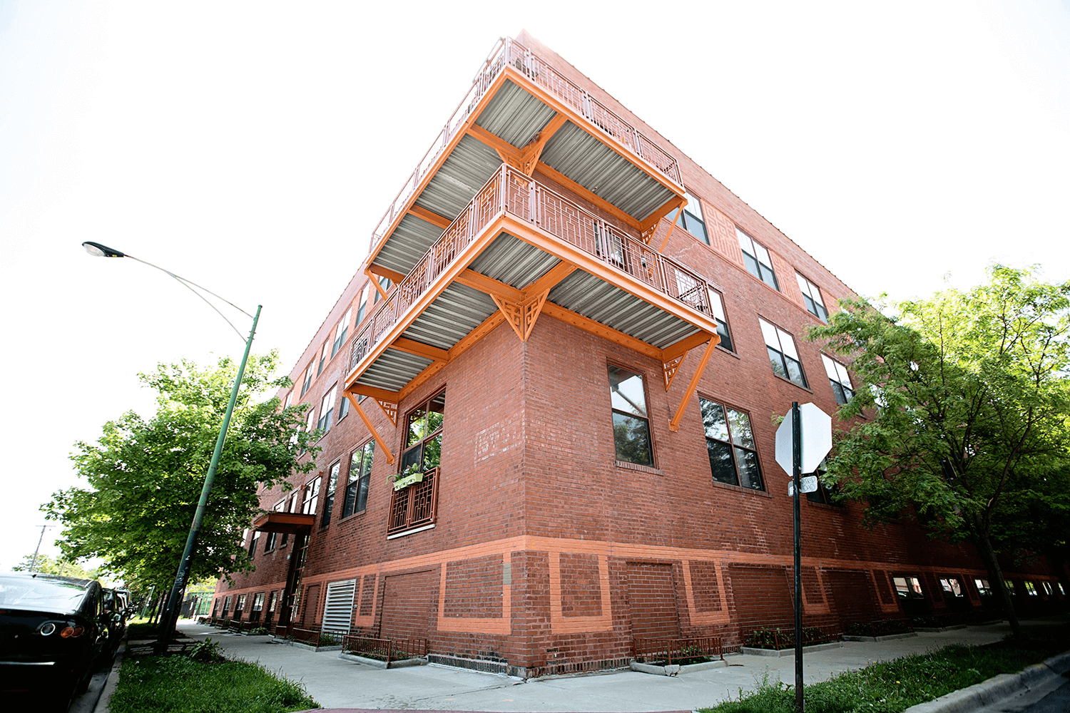 1061 W 16th