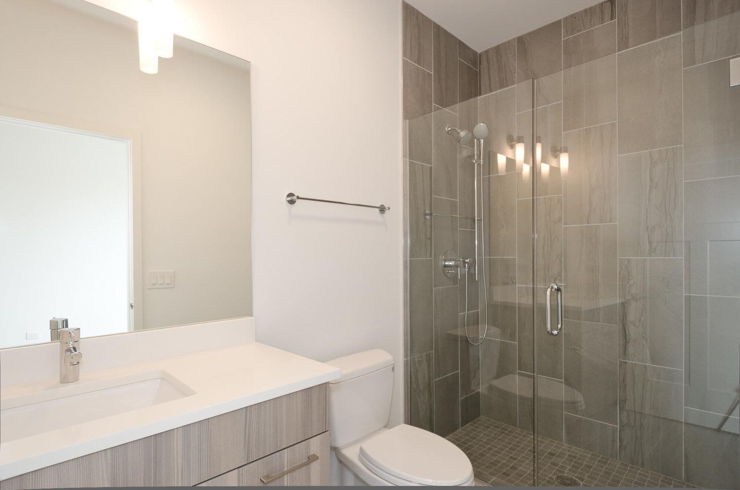 402 - Master Bath