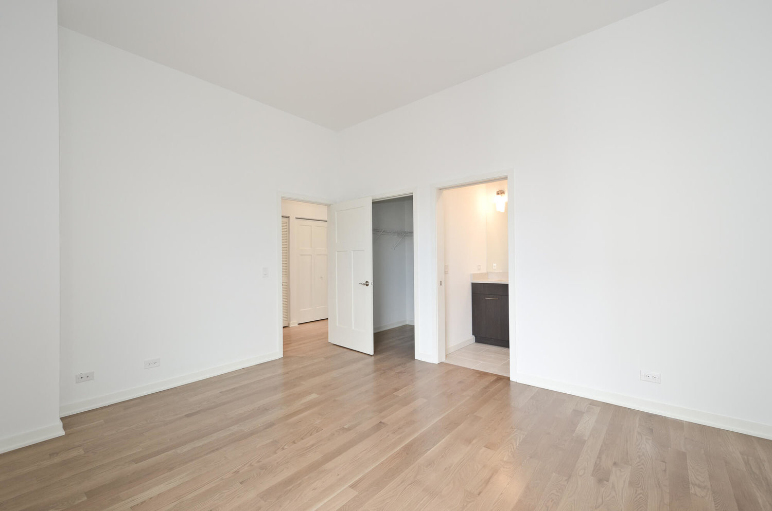 404 - Master Bedroom