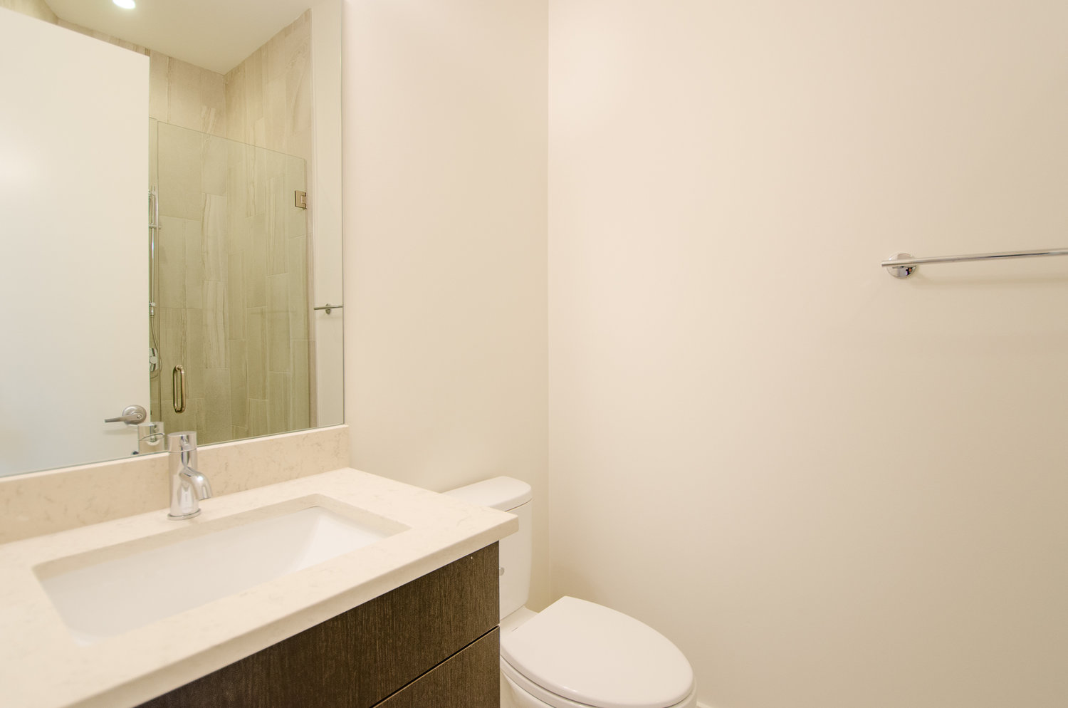 Apartment 2R Bath Two