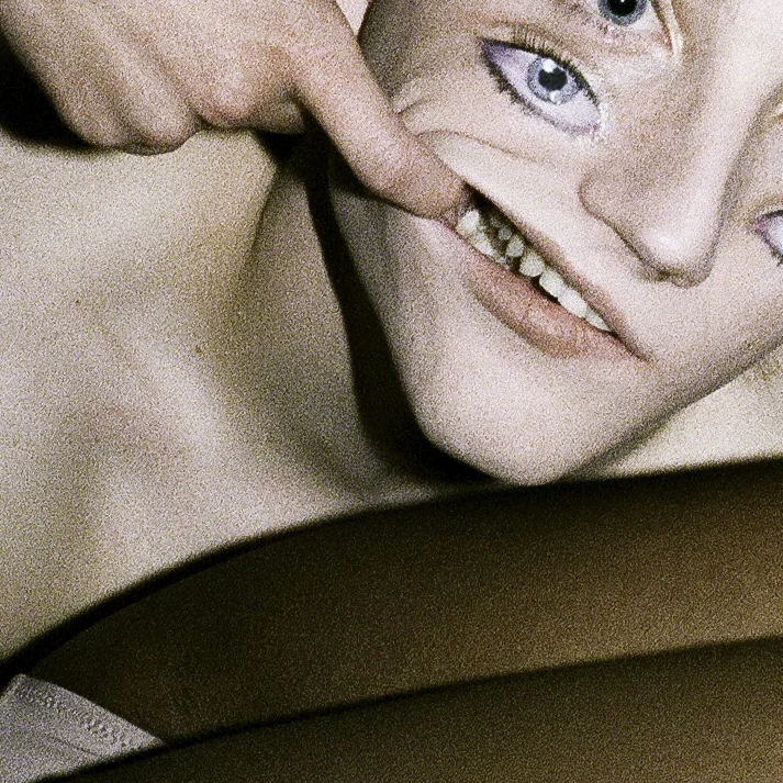000027930003_1.jpg