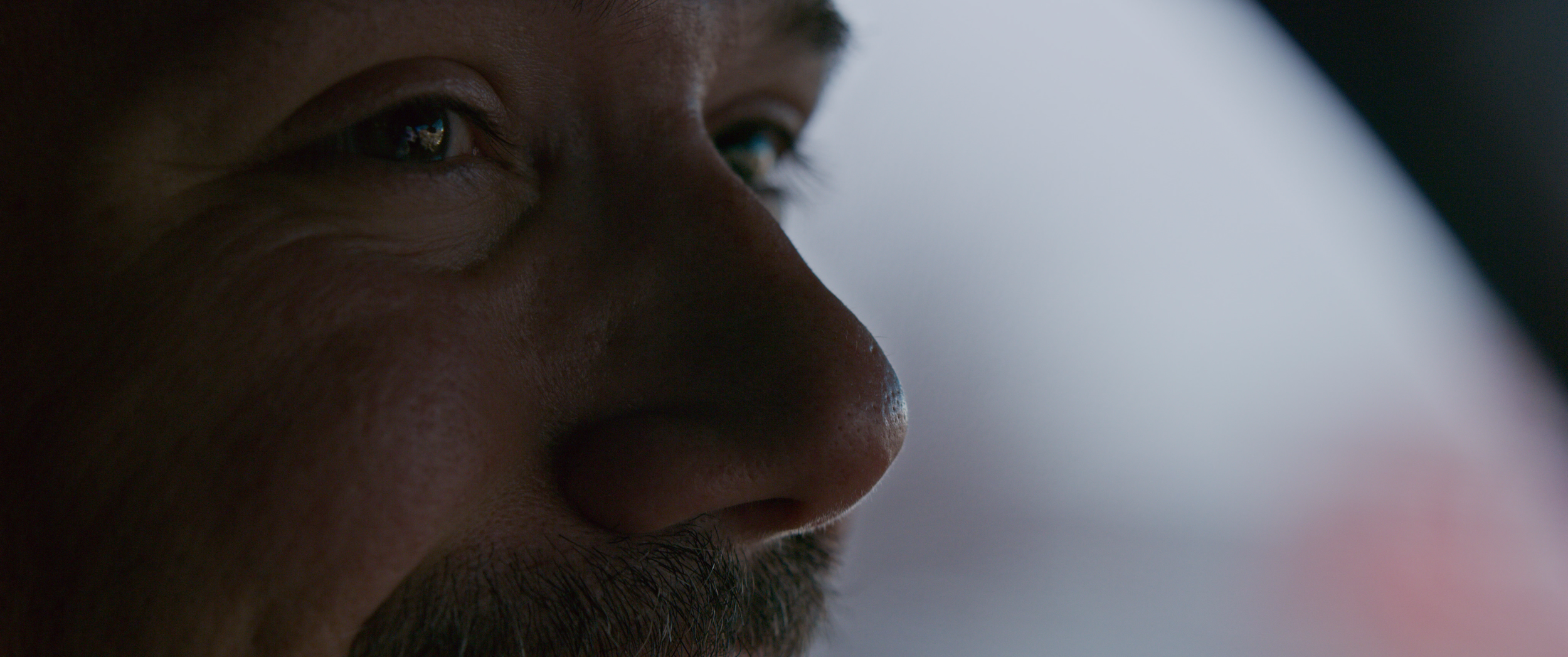 Sundays_leo_smeyes.png