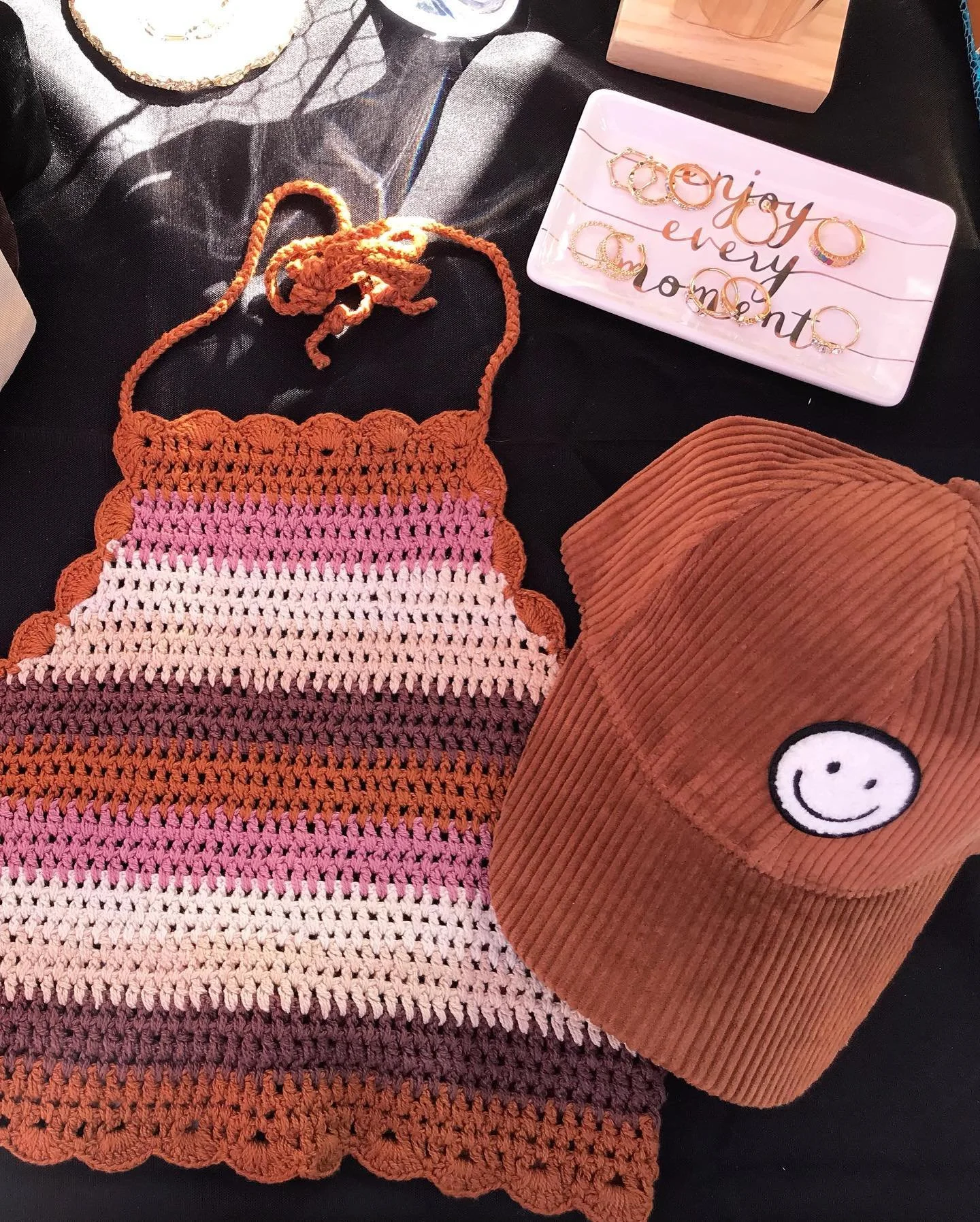 Had the best time this past Sunday sharing goodies with amazing people @nativohlp
Can&rsquo;t wait for the next one! 
#shoplocal #shopsmall #losangeles #smallbusiness #latinabusiness #shopping #fashion #upcycle #vintage