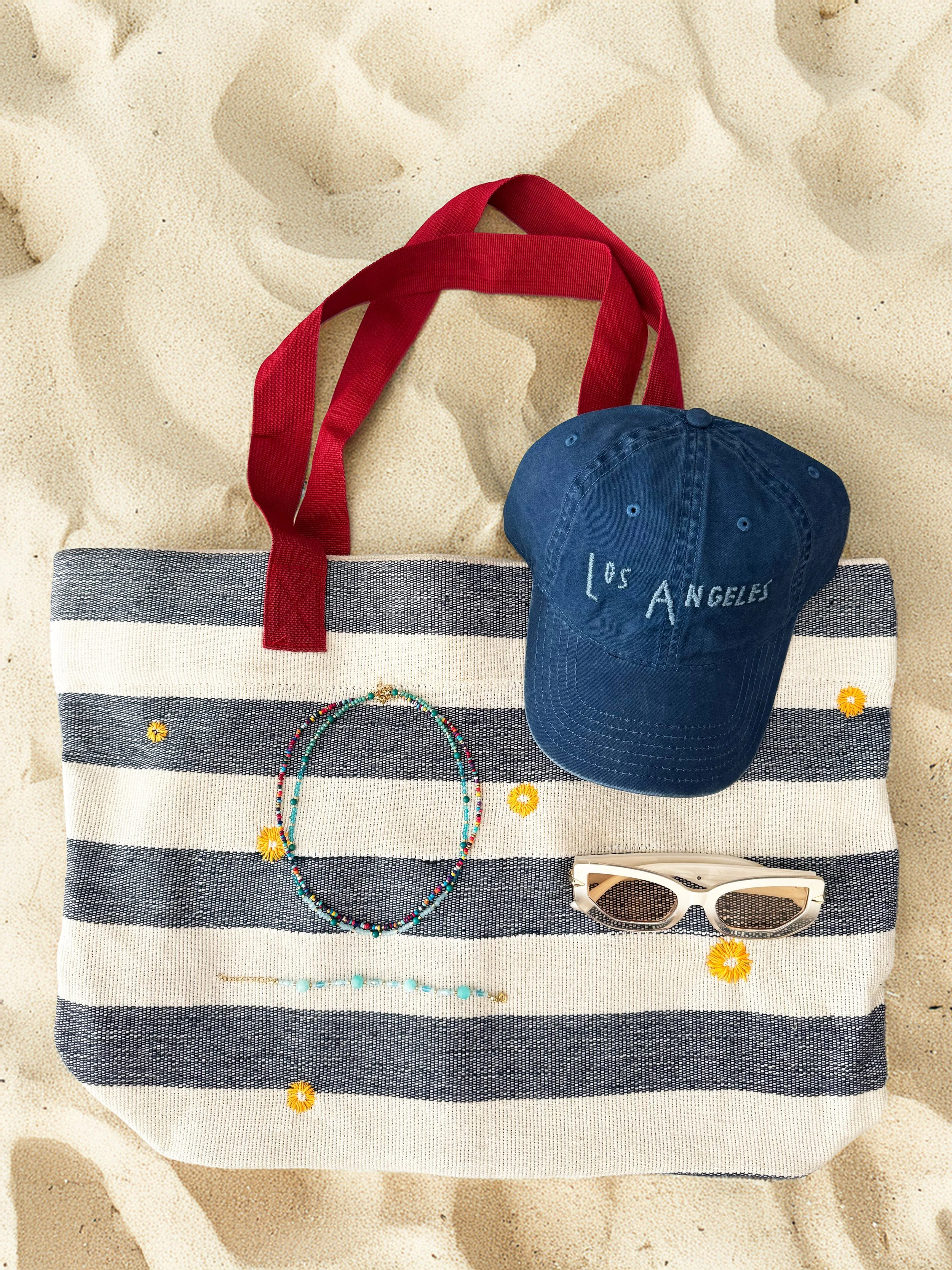DAISY TOTE SAND.jpg