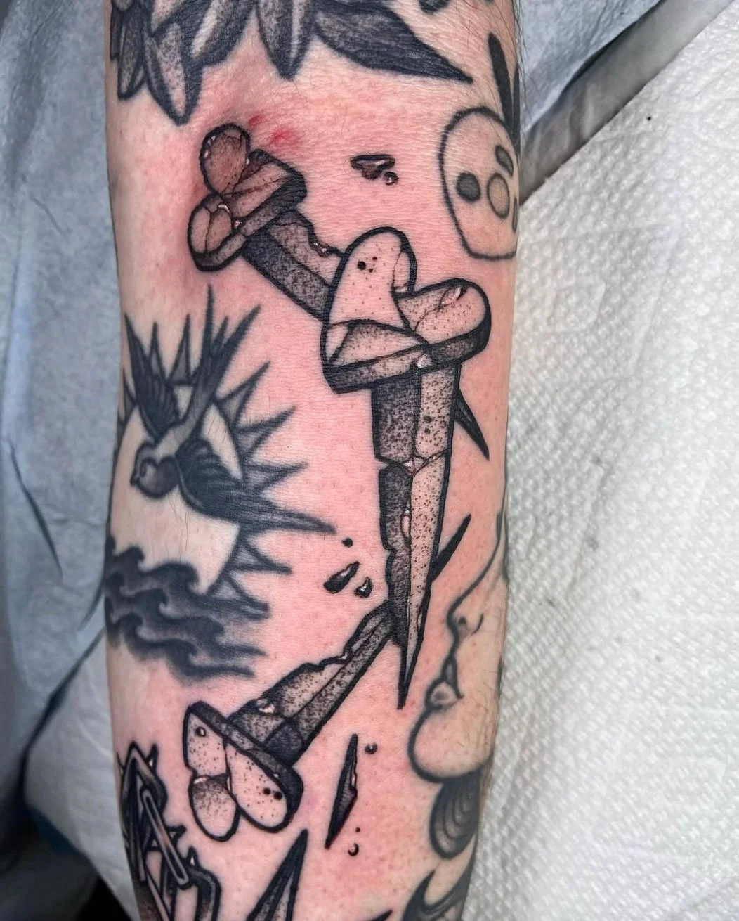 heart-nails-tattoo.jpg