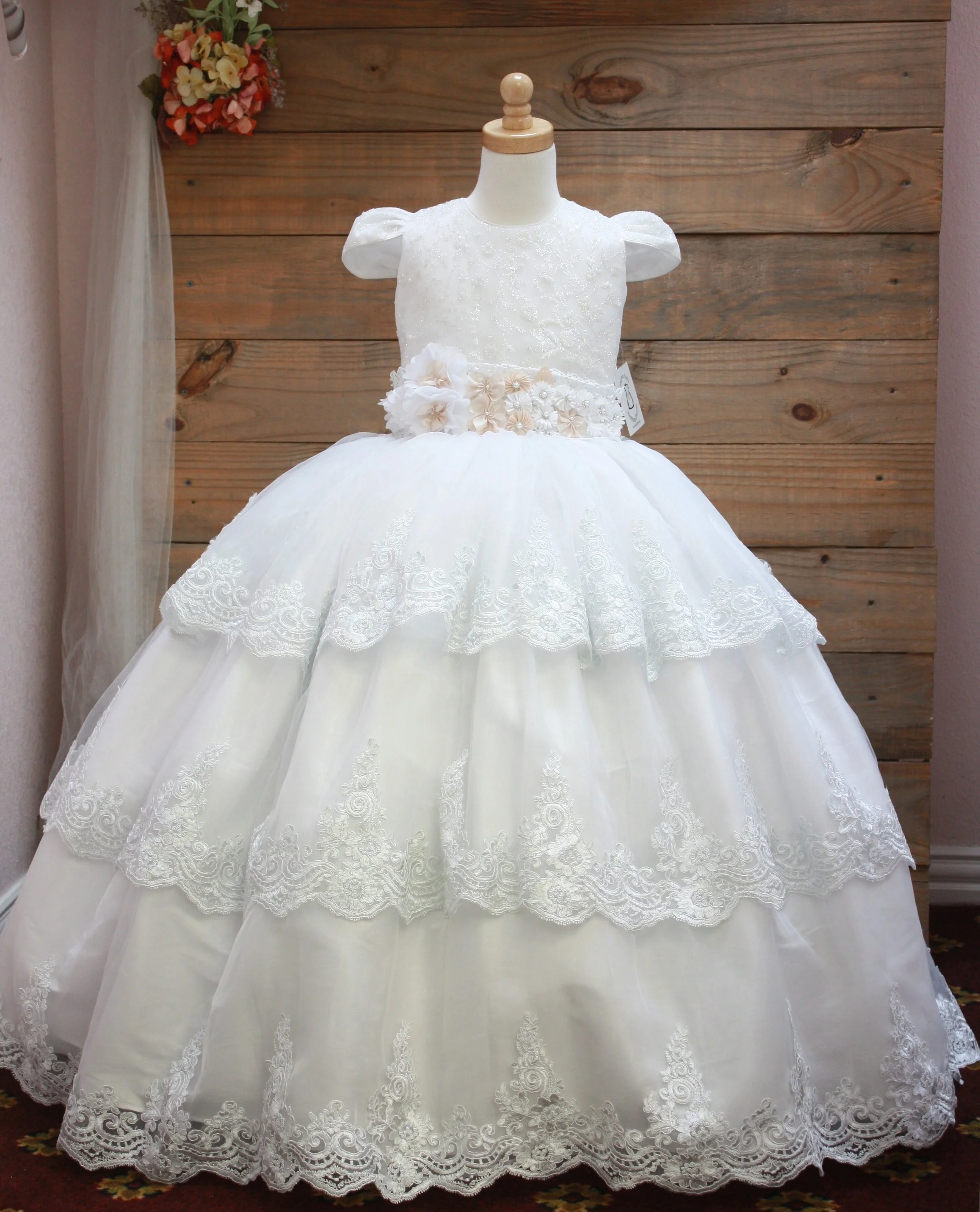 4430 white size 10 only