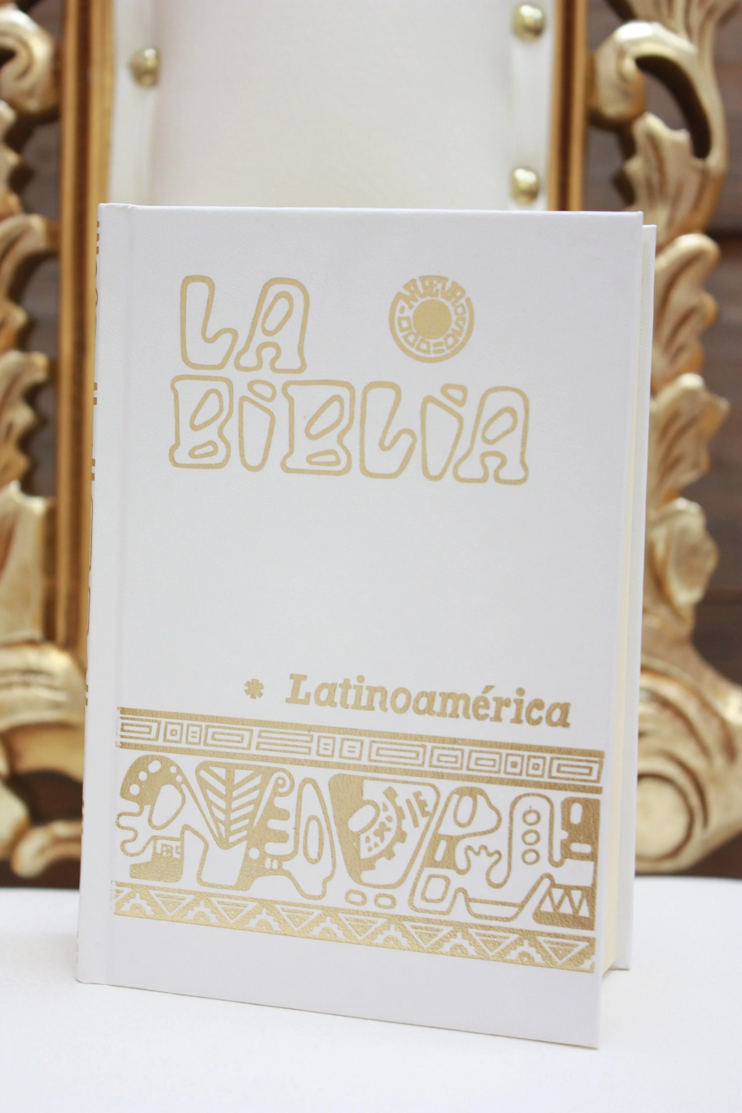 Biblia Latinoamericana Blanca Español