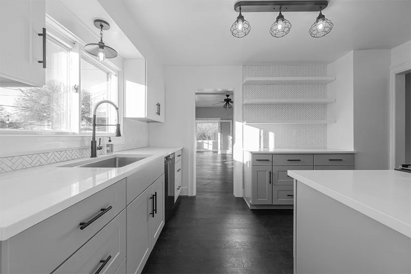 6532SE81stWebSize-9_BW.jpg