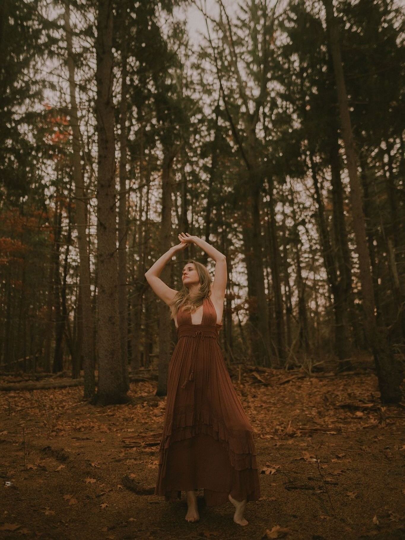 As we move through November, the energy invites reflection, completion, and gentle release.

It&rsquo;s a time to align your inner world with your daily rhythm, to find balance, forgive, and create space for peace.

This month asks us to pause and ac