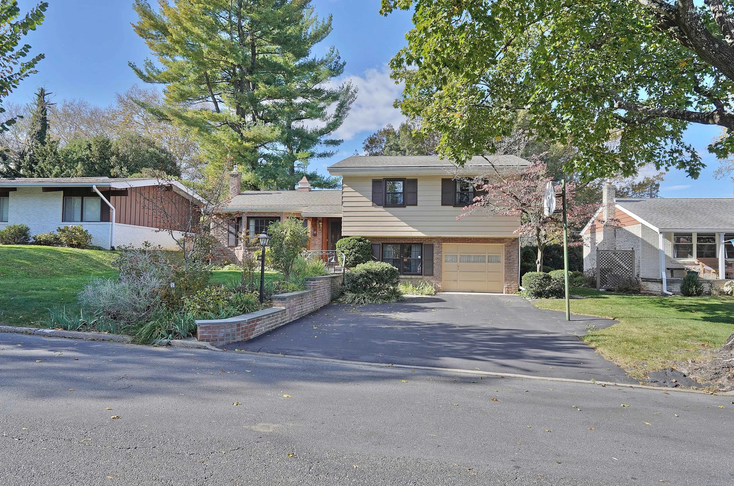 2809 Crest Avenue S, Allentown