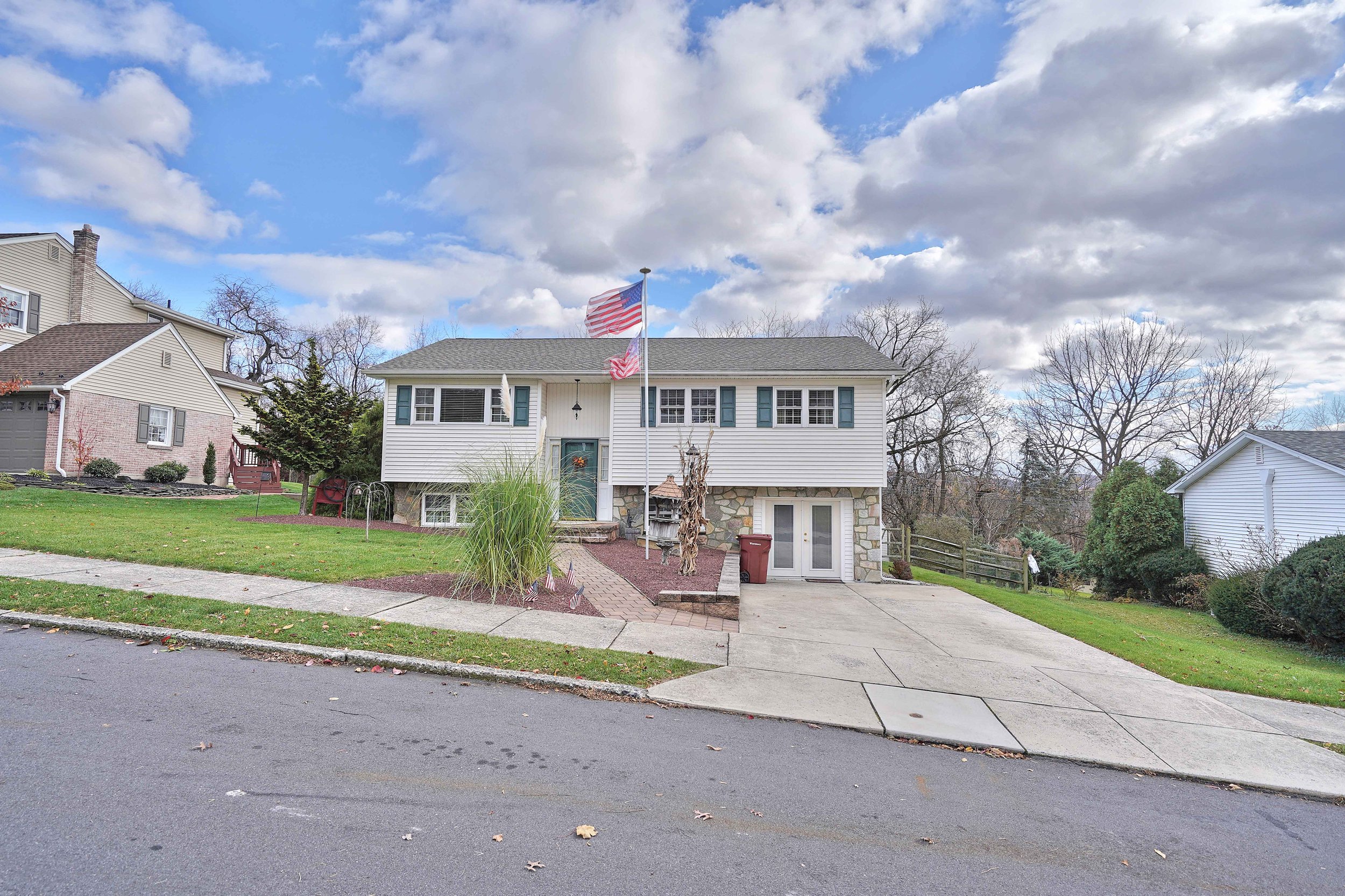 336 Sumner Avenue, Whitehall