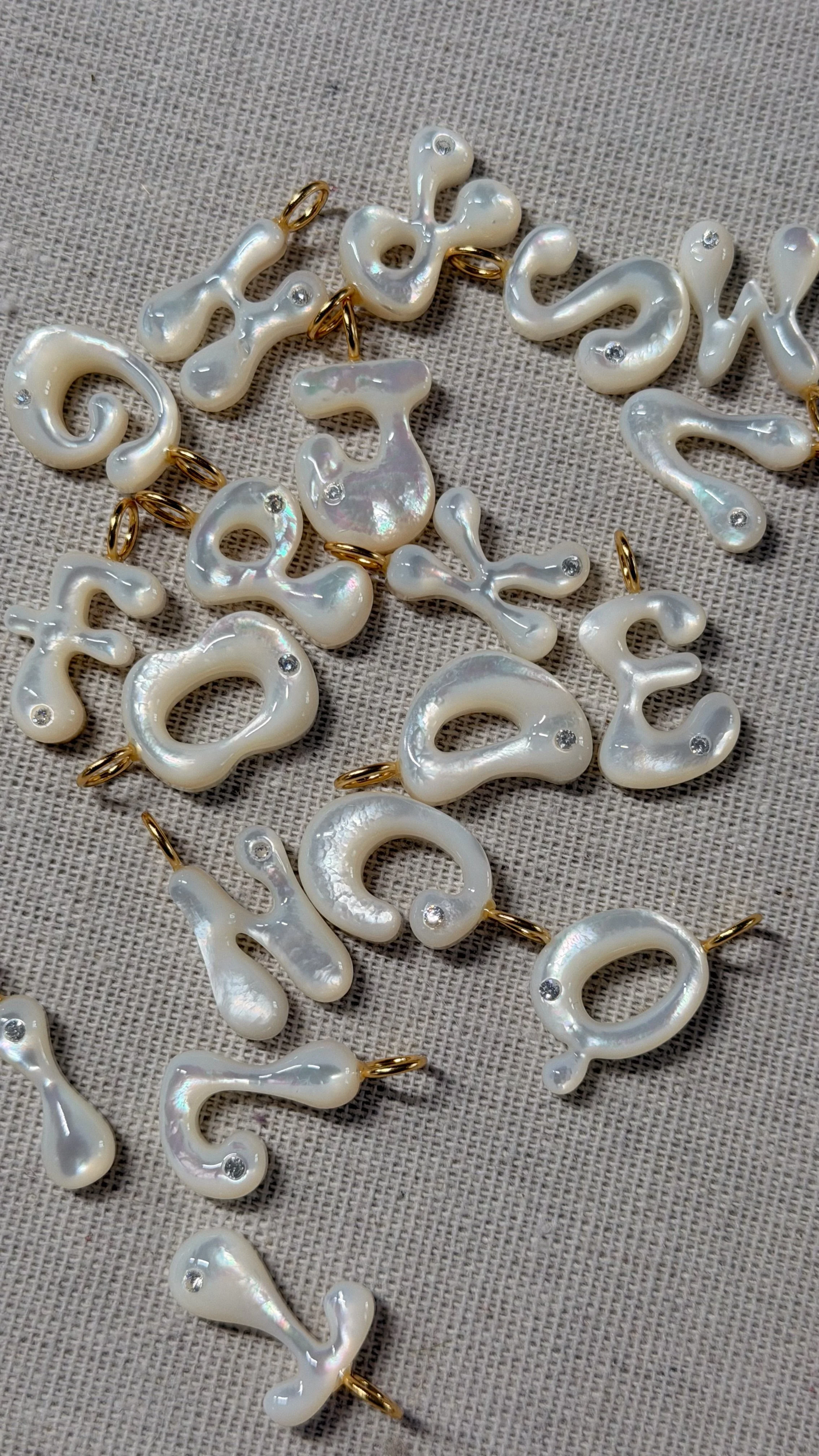 NOTTE_LOVE LETTERS PENDANTS_5.JPG